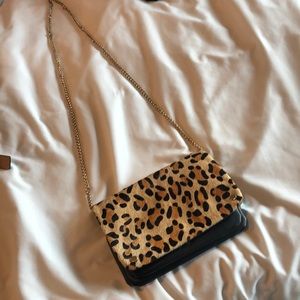 Chain crossbody bag